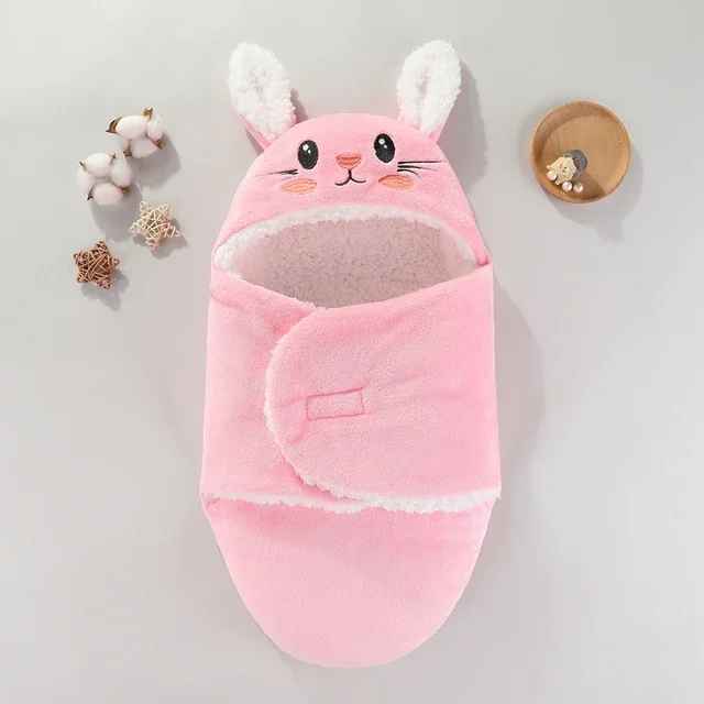 Nid d'ange rose à capuche lapin en polaire moelleuse parfait pour emmailloter le nouveau-né