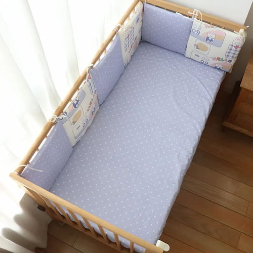 tour de lit pour bebe motif lapin rose et violet